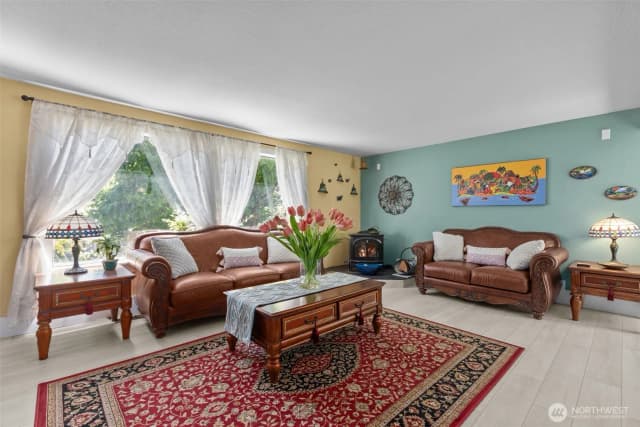 Property photo for 6830 Se Arlington Place, Port Orchard photo 2