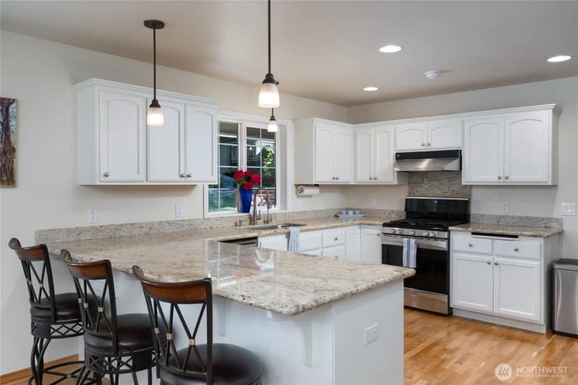 Property photo for 2589 Irwin Drive, Bellingham photo 6