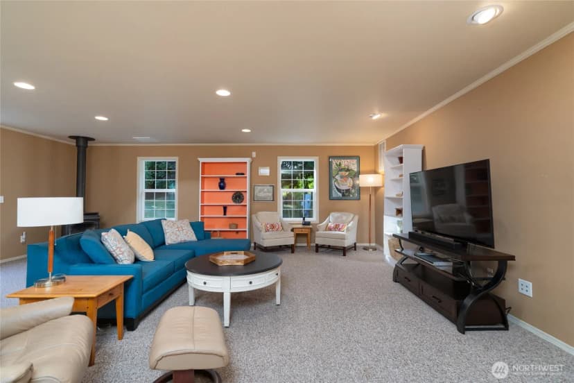 Property photo for 2589 Irwin Drive, Bellingham photo 11