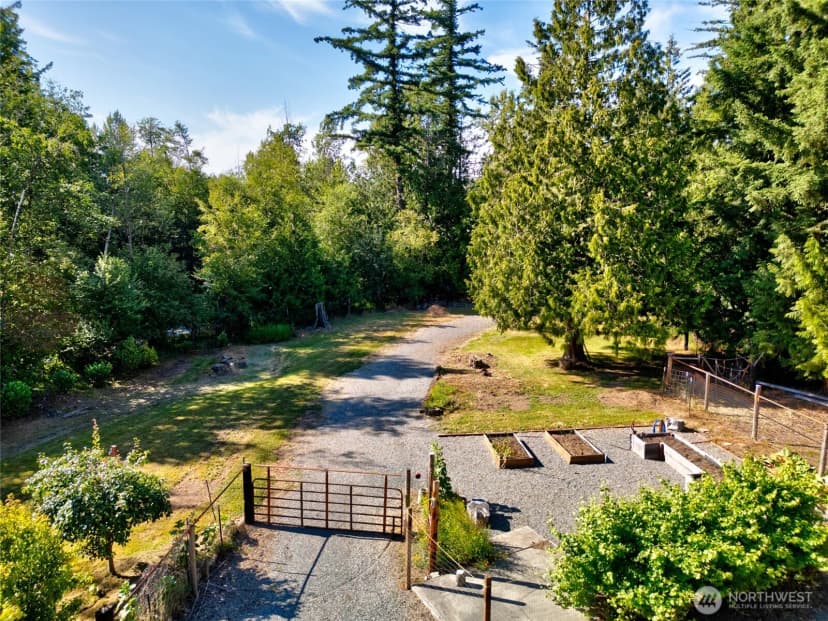 Property photo for 2589 Irwin Drive, Bellingham photo 38