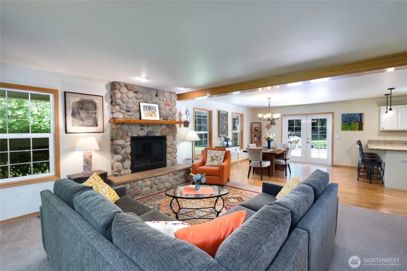 Property photo for 2589 Irwin Drive, Bellingham photo 3