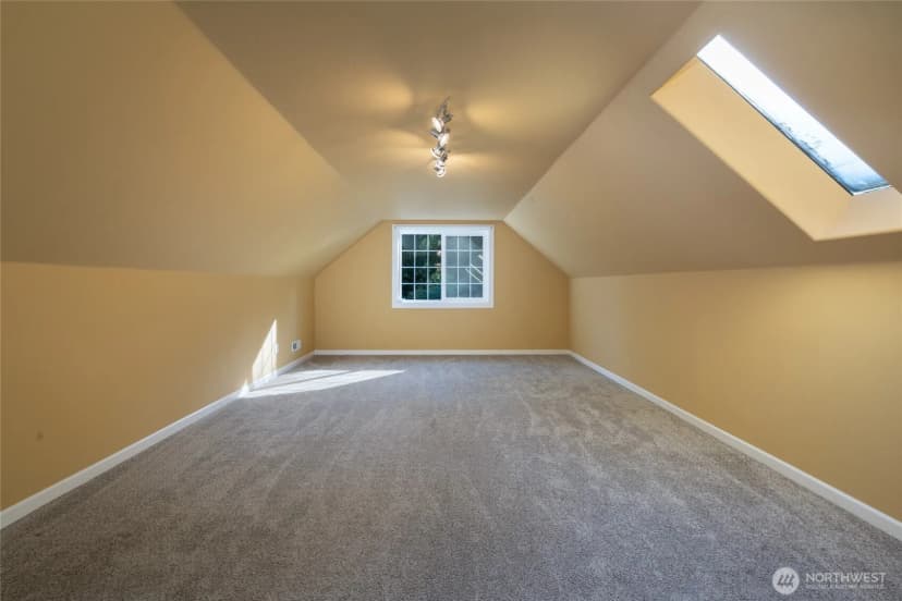 Property photo for 2589 Irwin Drive, Bellingham photo 22