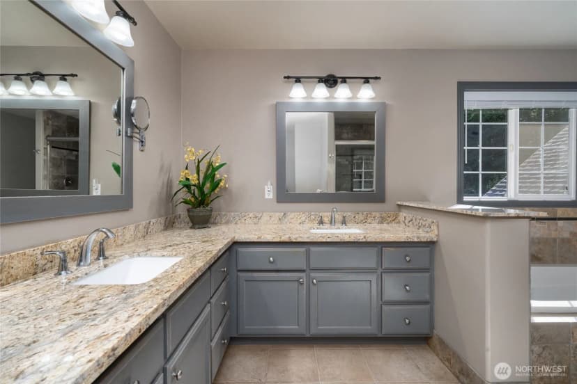 Property photo for 2589 Irwin Drive, Bellingham photo 16