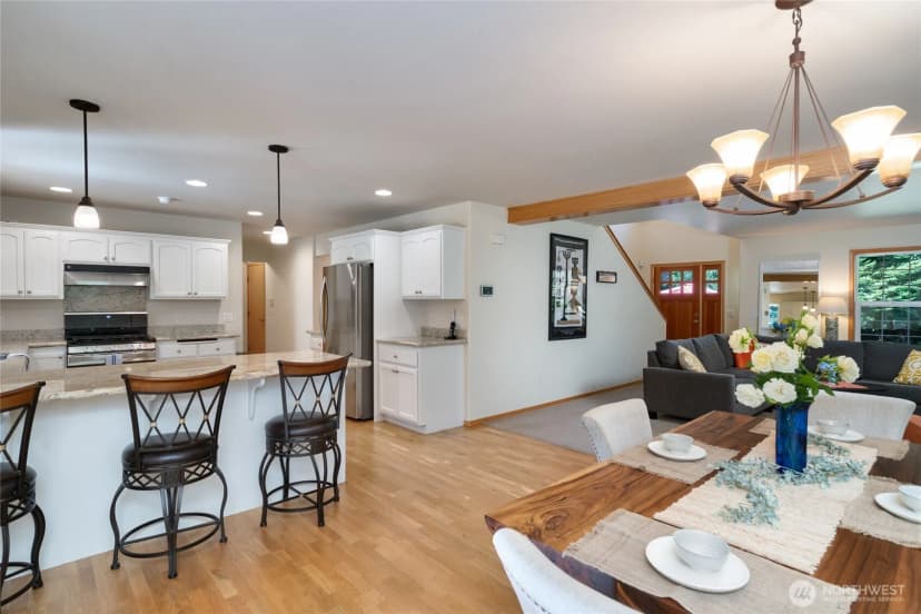 Property photo for 2589 Irwin Drive, Bellingham photo 9