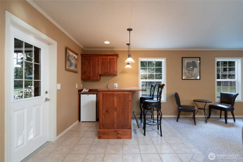 Property photo for 2589 Irwin Drive, Bellingham photo 10