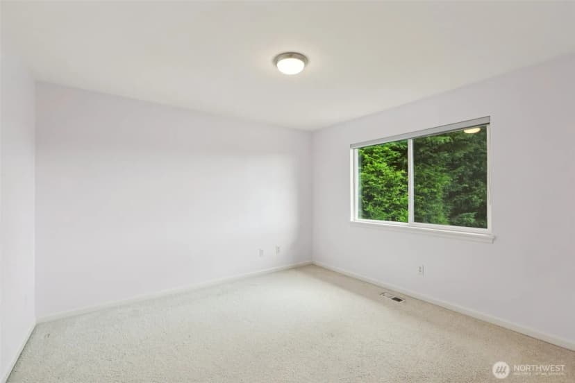 Property photo for 3301 Monterey Court Ne, Renton photo 29