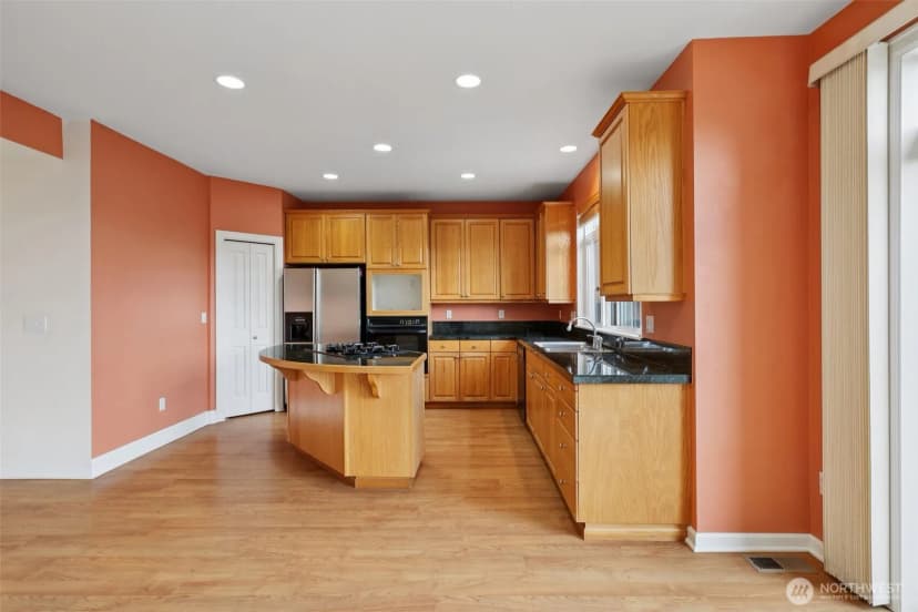Property photo for 3301 Monterey Court Ne, Renton photo 14