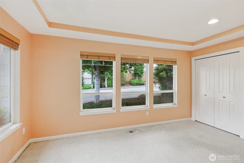 Property photo for 3301 Monterey Court Ne, Renton photo 12
