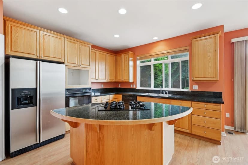 Property photo for 3301 Monterey Court Ne, Renton photo 16