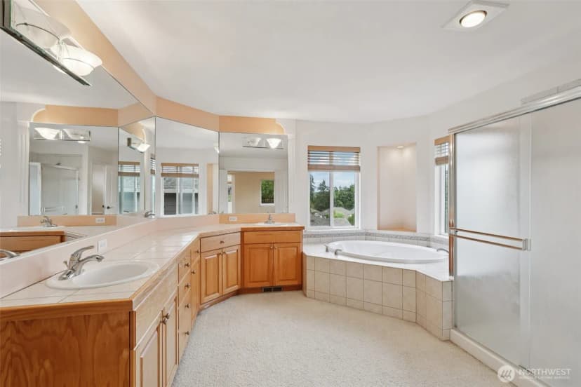 Property photo for 3301 Monterey Court Ne, Renton photo 25