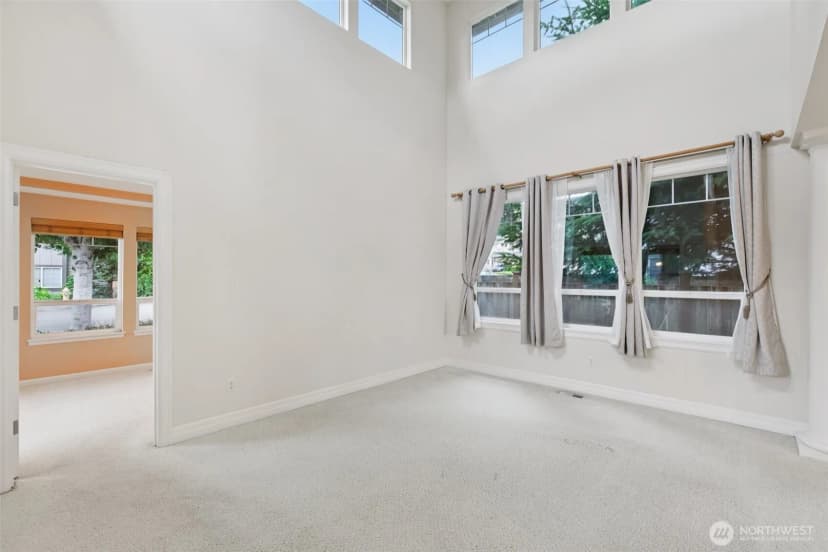 Property photo for 3301 Monterey Court Ne, Renton photo 8