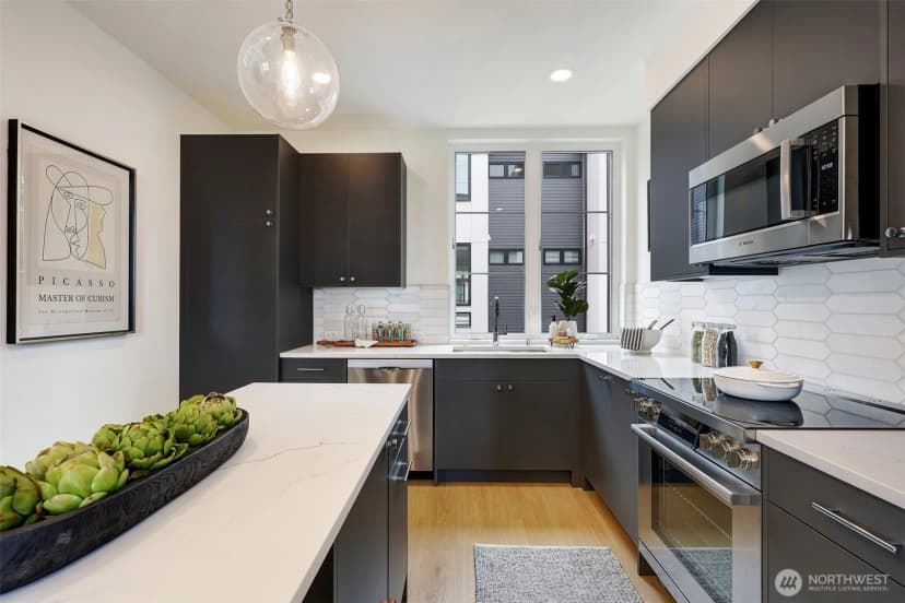 Property photo for 1307 31st Avenue S, Seattle photo 18