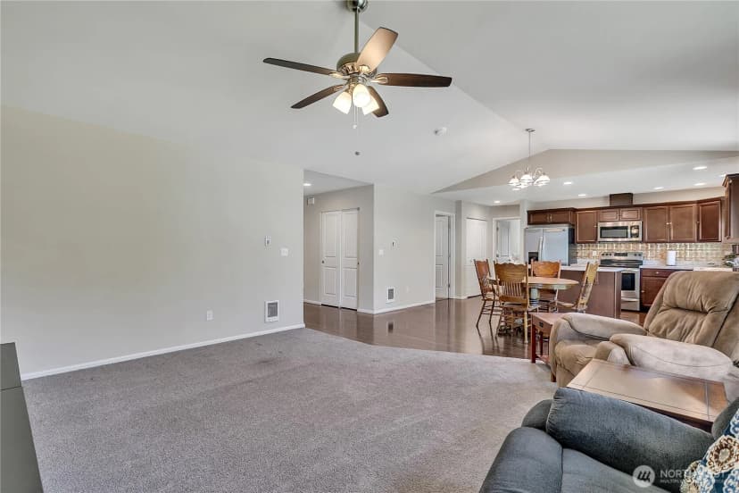 Property photo for 19802 69th Avenue Ct E, Spanaway photo 5