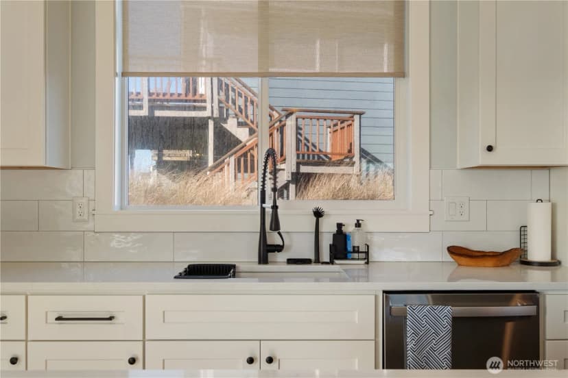 Property photo for 1288 Cohasseset Crest, Westport photo 16