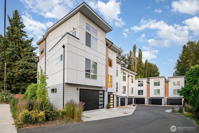 Property photo for 7731 Ne 175th Street #102, Kenmore photo 33