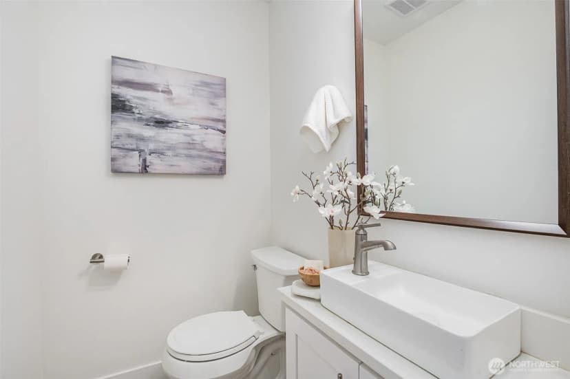 Property photo for 7731 Ne 175th Street #102, Kenmore photo 15