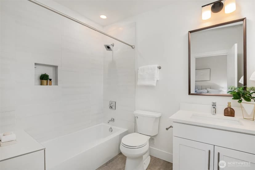 Property photo for 7731 Ne 175th Street #102, Kenmore photo 24