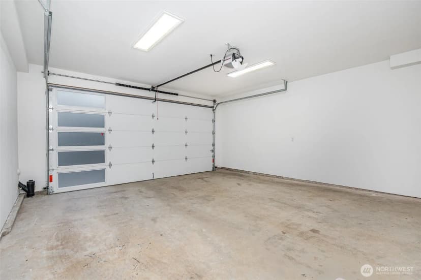 Property photo for 7731 Ne 175th Street #102, Kenmore photo 30