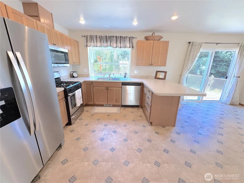 Property photo for 5223 Yearley Drive Ne, Olympia photo 14