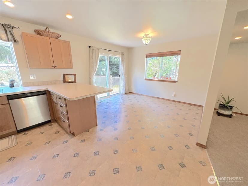 Property photo for 5223 Yearley Drive Ne, Olympia photo 15