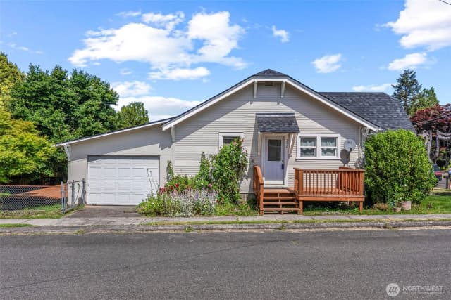 Property photo for 290 S Second St., Cathlamet photo 2