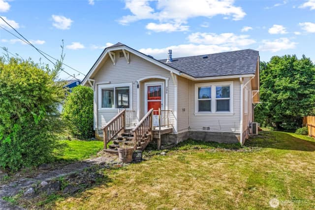 Property photo for 290 S Second St., Cathlamet