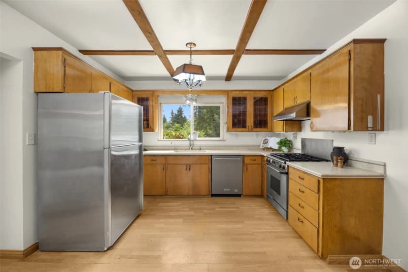 Property photo for 13016 8th Place Sw, Burien photo 9