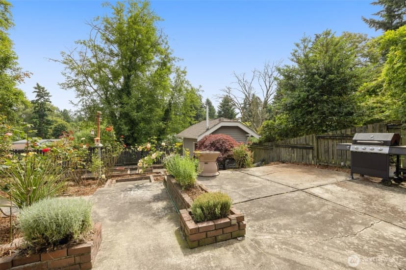 Property photo for 13016 8th Place Sw, Burien photo 30