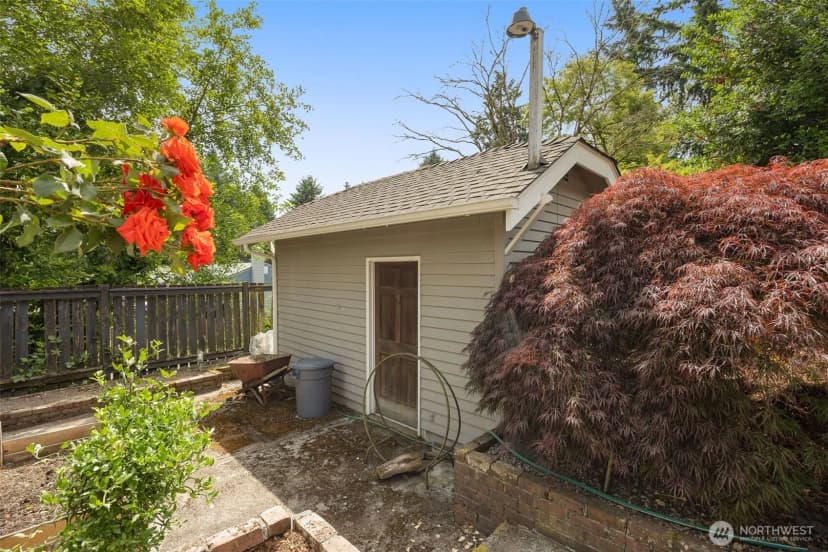 Property photo for 13016 8th Place Sw, Burien photo 31