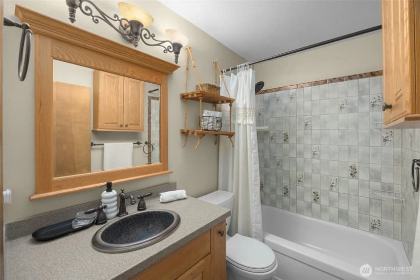 Property photo for 13016 8th Place Sw, Burien photo 14