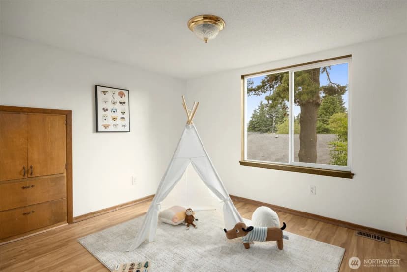 Property photo for 13016 8th Place Sw, Burien photo 16