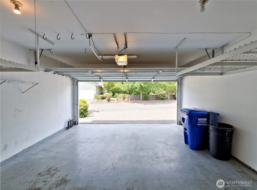 Property photo for 10105 6th Drive Se #b, Everett photo 24