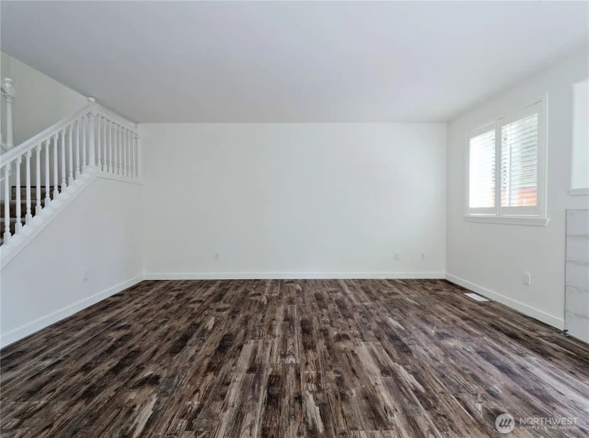 Property photo for 10105 6th Drive Se #b, Everett photo 4