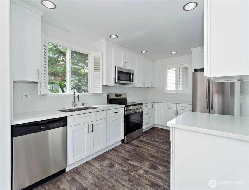 Property photo for 10105 6th Drive Se #b, Everett photo 9