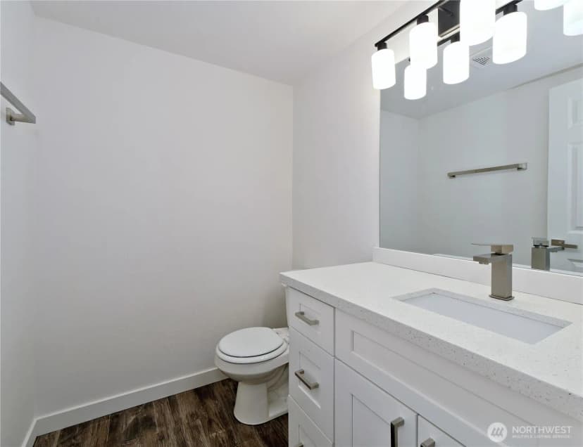 Property photo for 10105 6th Drive Se #b, Everett photo 11