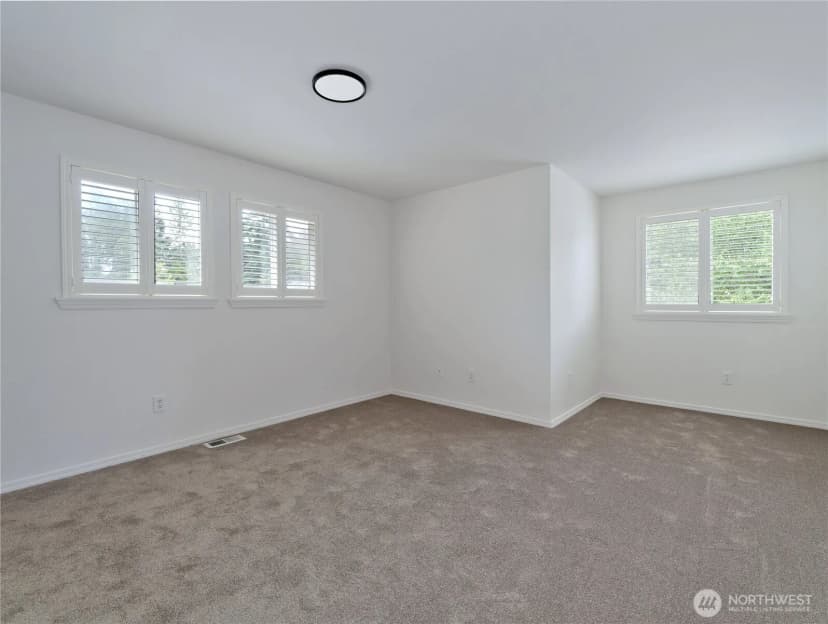 Property photo for 10105 6th Drive Se #b, Everett photo 12