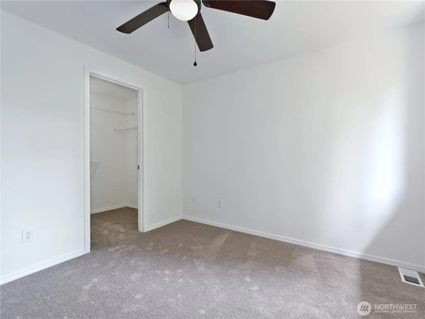 Property photo for 10105 6th Drive Se #b, Everett photo 17