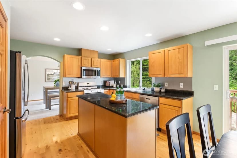 Property photo for 15103 27th Avenue Nw, Gig Harbor photo 3