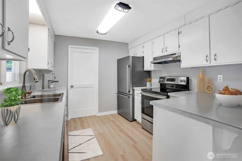 Property photo for 4801 78th Street E, Tacoma photo 6