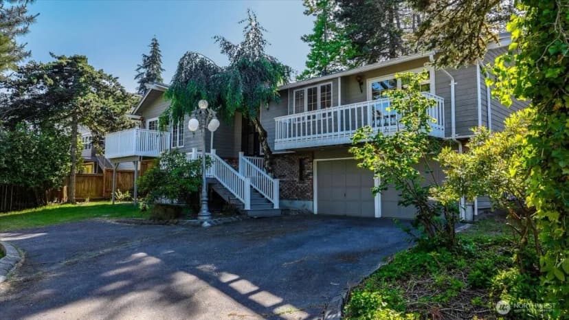 Property photo for 310 224th Street Se, Bothell photo 2