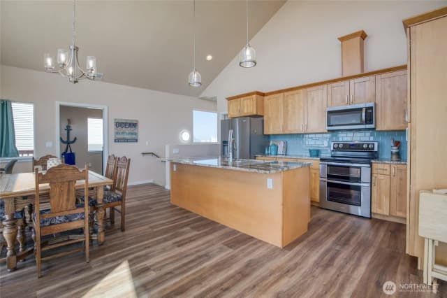 Property photo for 1511 E Ocean Shores Boulevard Sw, Ocean Shores photo 4