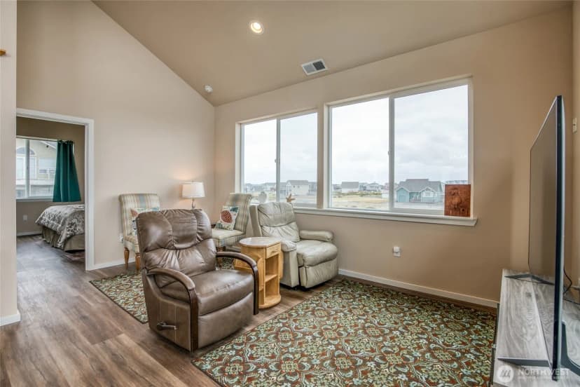 Property photo for 1511 E Ocean Shores Boulevard Sw, Ocean Shores photo 14