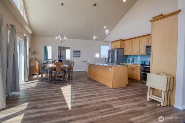 Property photo for 1511 E Ocean Shores Boulevard Sw, Ocean Shores photo 3