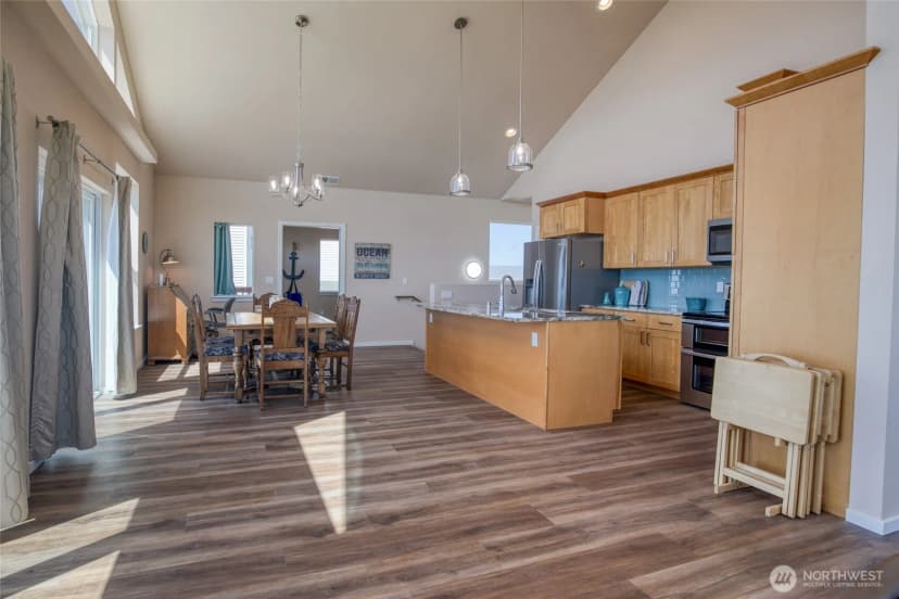 Property photo for 1511 E Ocean Shores Boulevard Sw, Ocean Shores photo 3