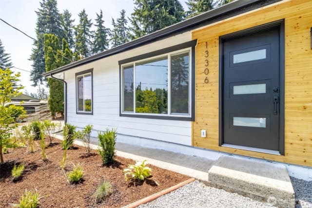 Property photo for 13306 126th Avenue E, Puyallup photo 3