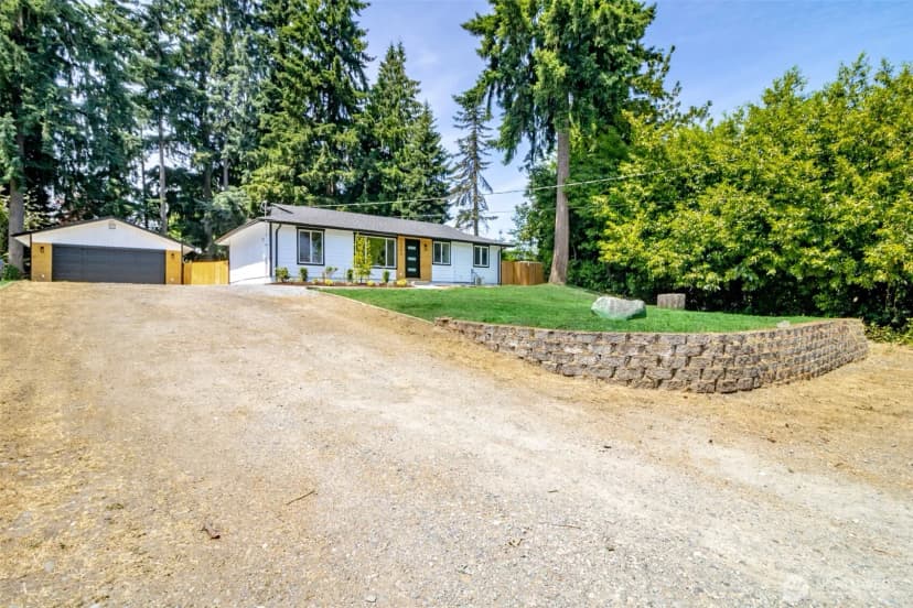 Property photo for 13306 126th Avenue E, Puyallup photo 2