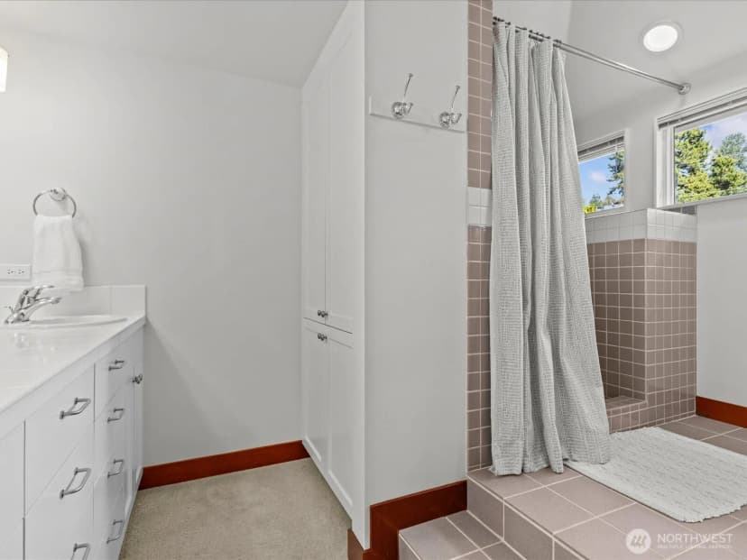 Property photo for 11231 Ne 67th Street, Kirkland photo 29