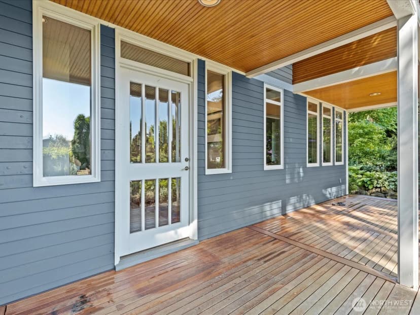 Property photo for 11231 Ne 67th Street, Kirkland photo 2