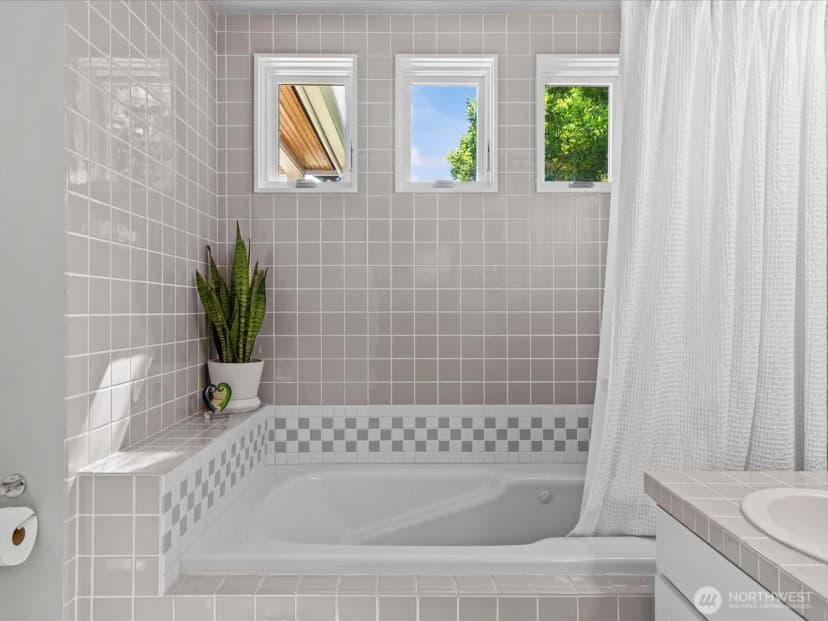Property photo for 11231 Ne 67th Street, Kirkland photo 13