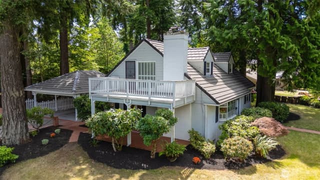 Property photo for 3706 84th Avenue Se, Mercer Island photo 2